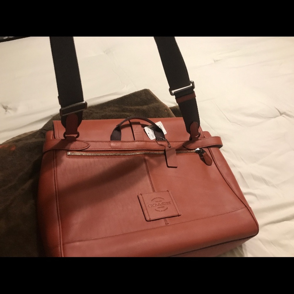 Coach Hudson messenger bag ! NEVER WORN!